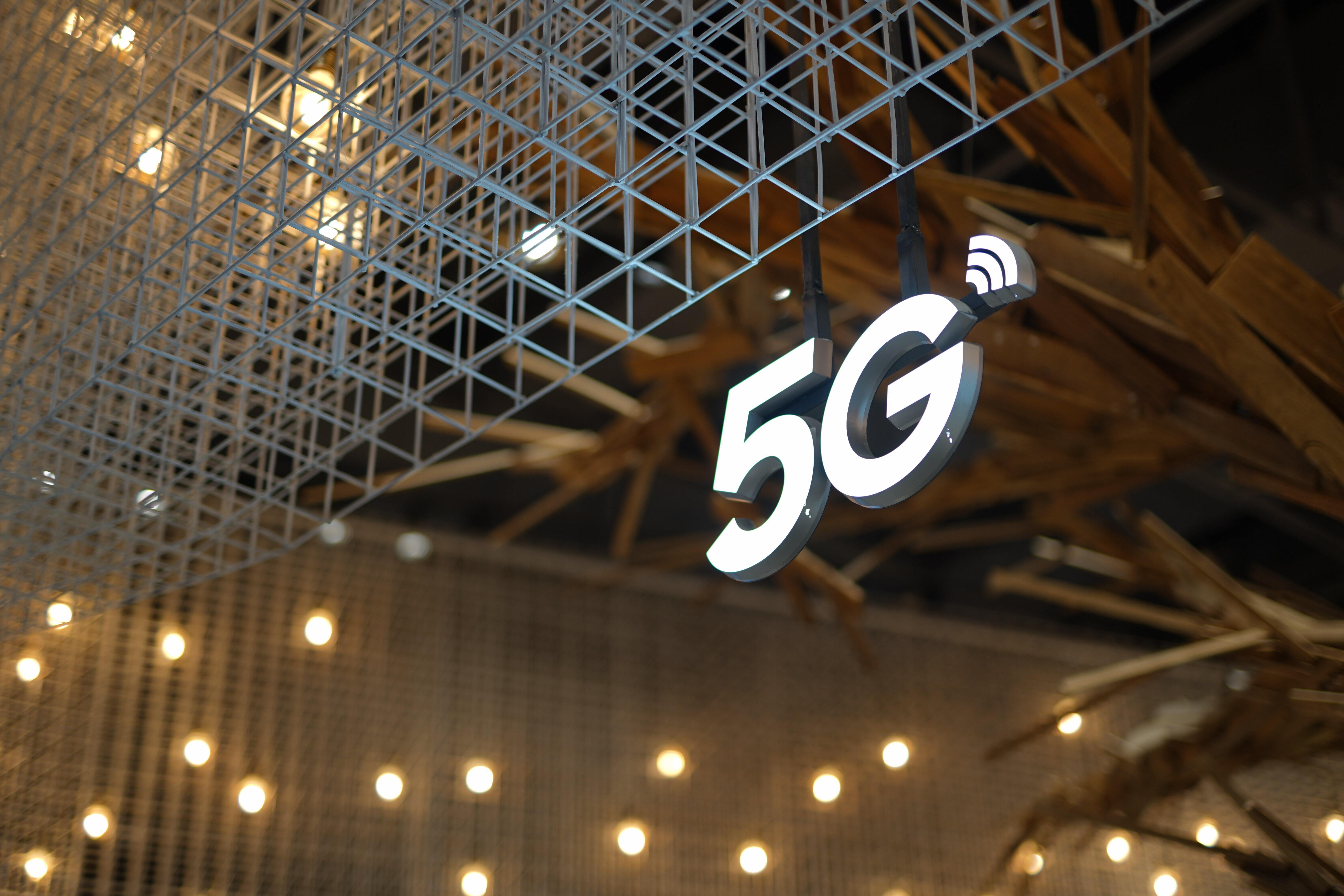 The 5 Ms to empower 5G in Industry 4.0