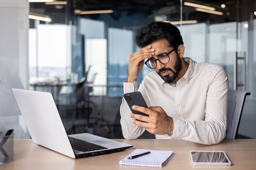 Why personal phones don’t belong in the workplace